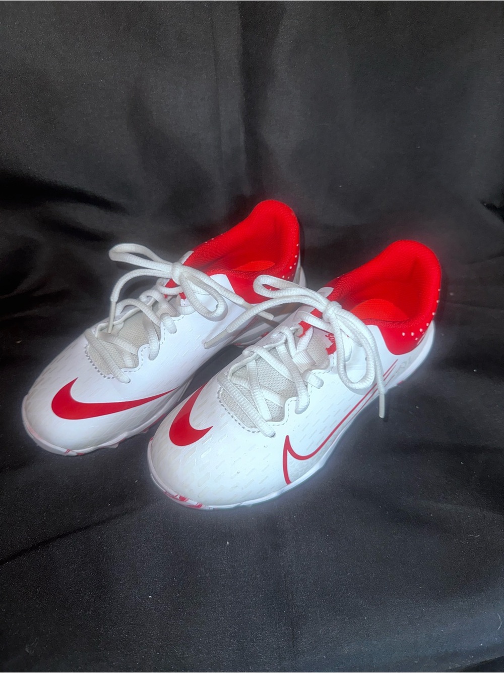 S-1100 Nike Kids White and Red Softball Cleats, Sz 1